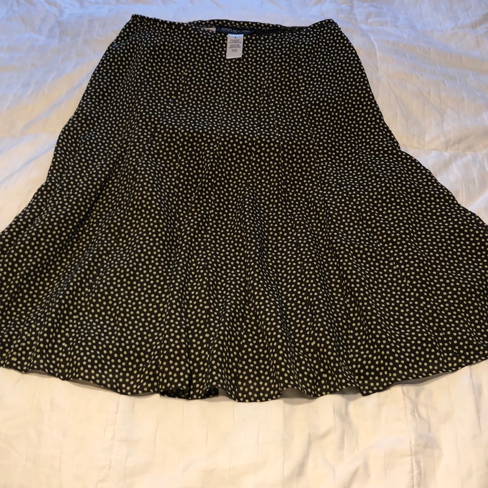 EUC JONES NY COLLECTION 100% SILK SKIRT SZ 4